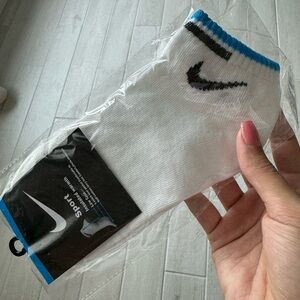 Nike socks (1 pair)
